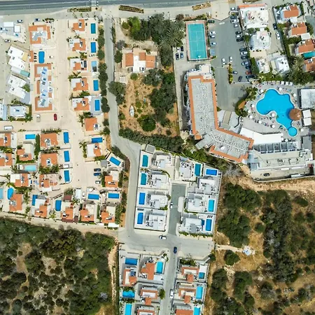 Bay #14 וילה פרוטאראס