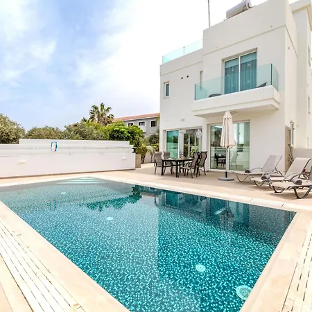 Bay #14 Villa