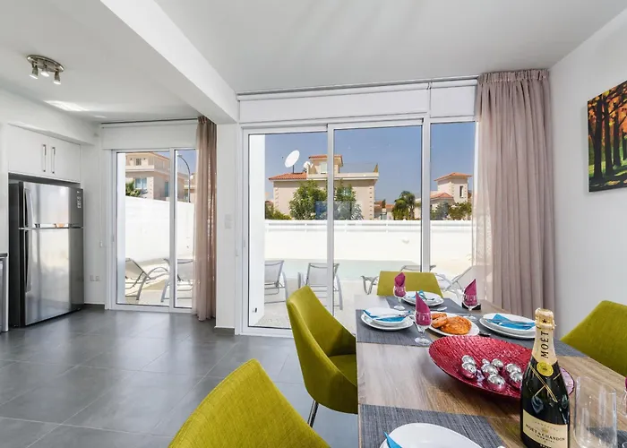 Villa Bay #14 Protaras