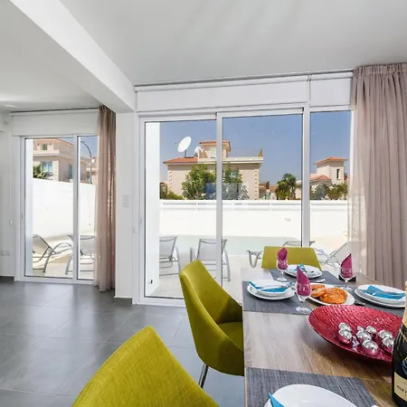 Vila Bay #14 Protaras